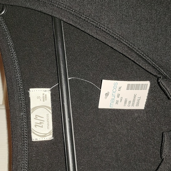Maurices 24/7 tee NWT - Picture 3 of 6